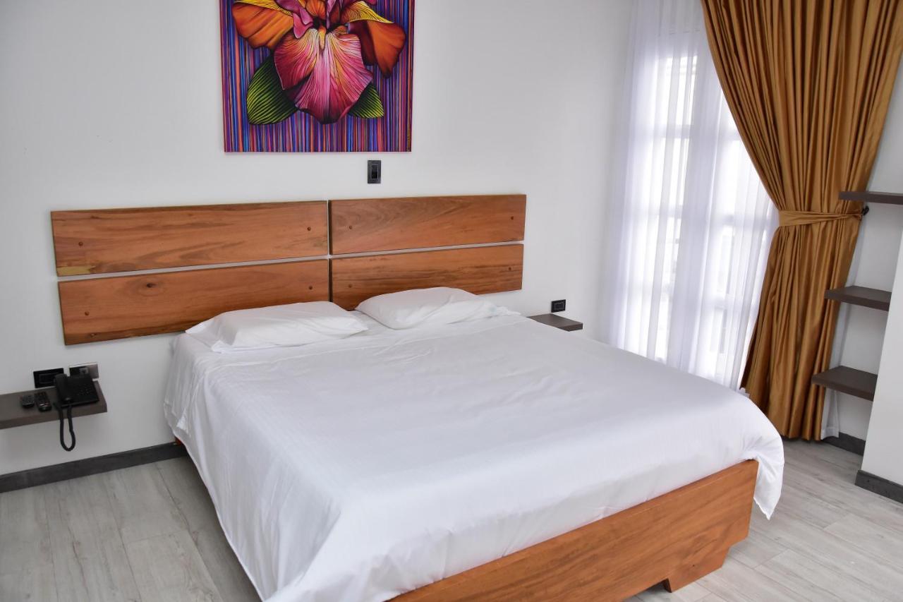 Hotel Válcon Santa Rosa de Cabal Esterno foto